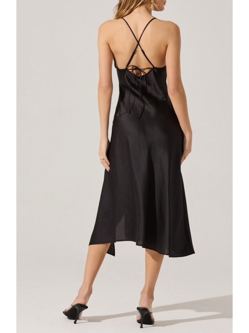 ASTR The Label Cowl Neck Slipdress in black - Picture 2 of 6